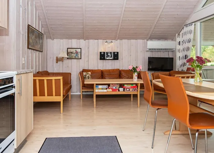 Family Retreat In - By Traum *