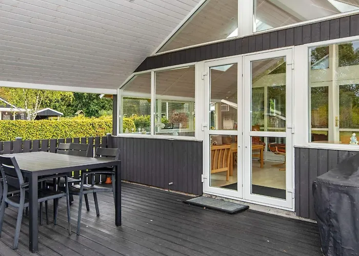 Family Retreat In - By Traum * Hovborg