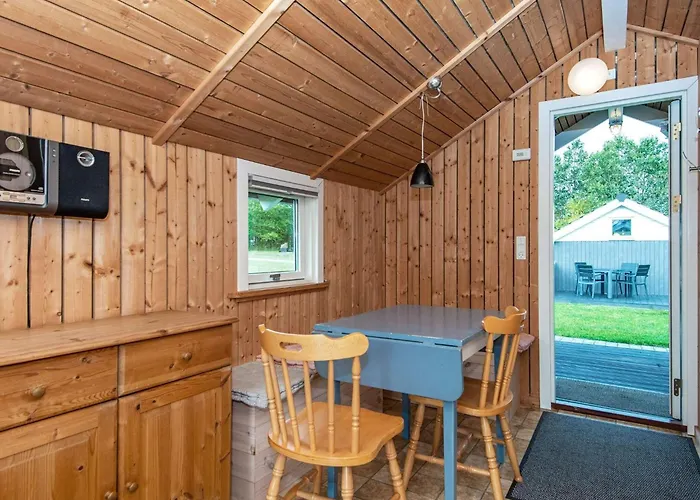 Family Retreat In - By Traum