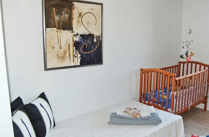 Family Retreat In - By Traum